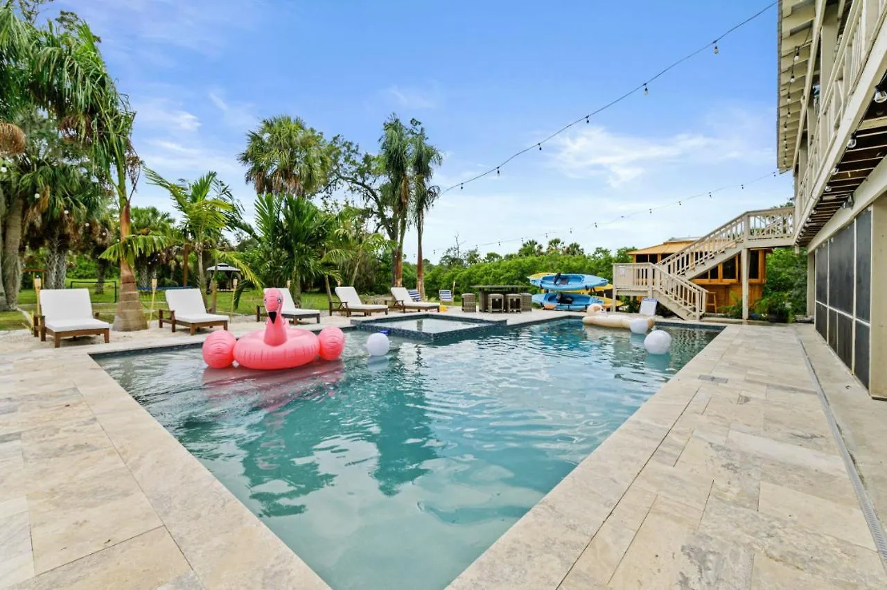 #1 Largest Tampa Private Compound 13Br Sleeps 40 Heated Pool Spa 0*,