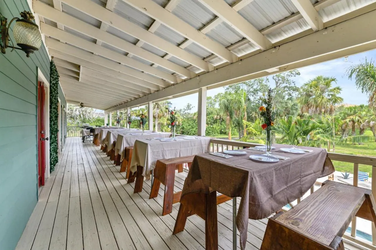 #1 Largest Tampa Private Compound 13Br Sleeps 40 Heated Pool Spa Villa
