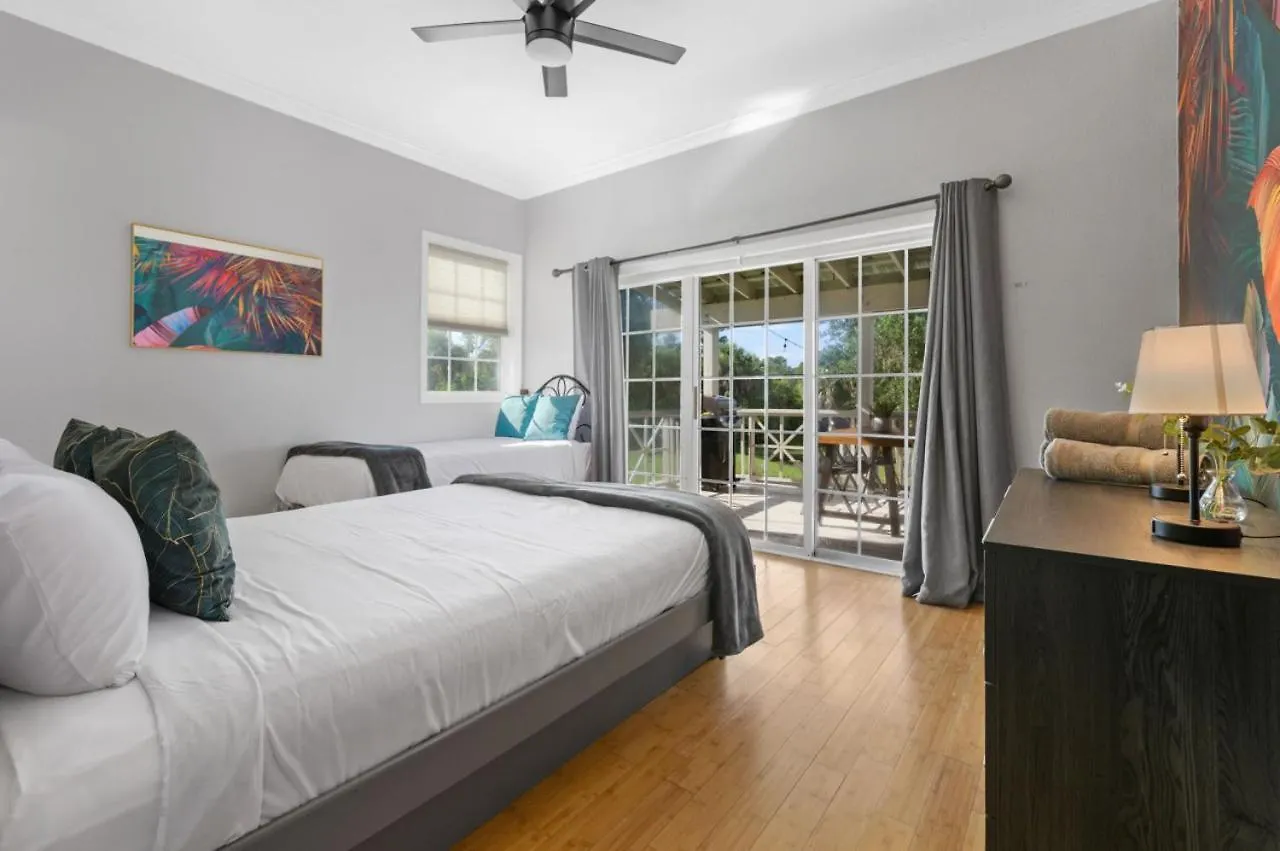 #1 Largest Tampa Private Compound 13Br Sleeps 40 Heated Pool Spa