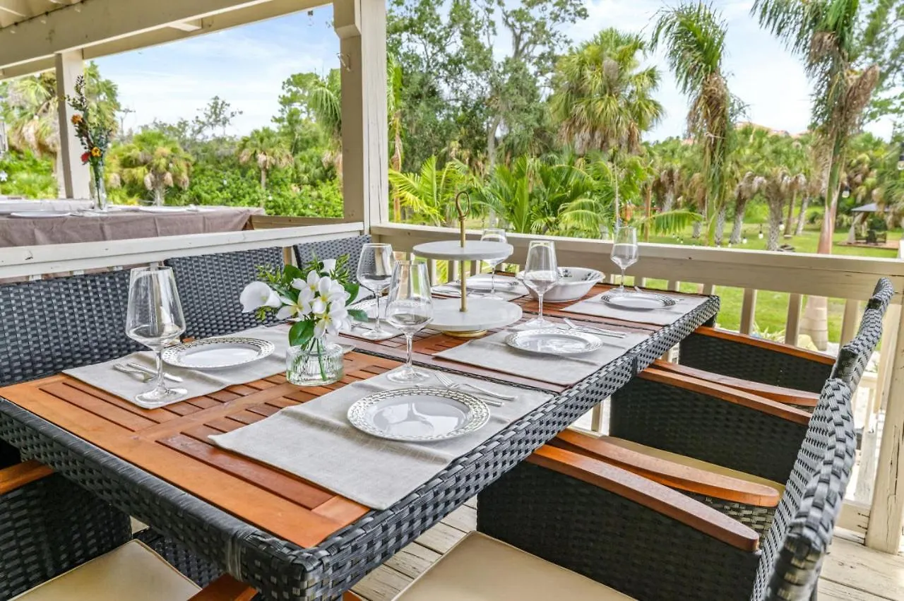 #1 Largest Tampa Private Compound 13Br Sleeps 40 Heated Pool Spa 0*,  United States
